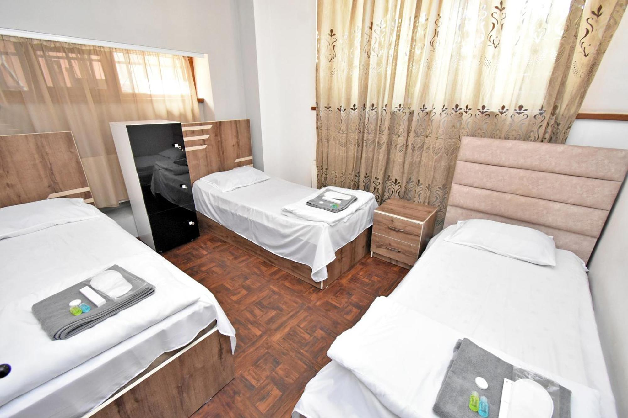Aaa Hotel Yerevan Exterior photo